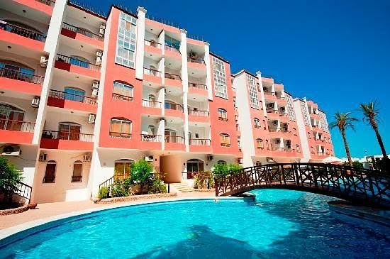 Wohnung in Hurghada, Kawther-Bereich. Möblierte 1BD-Wohnung in Desert Pearl Compound mit Pool