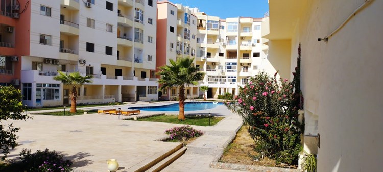 Apartment in Hurghada, Interconty-Bereich. Möblierte 2BD-Wohnung in Anlage mit Pool. Am Meer