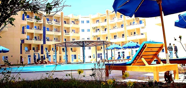 Furnished 1BD apartment in Hurghada, Al Ahyaa area in compound with pool near the free public beach