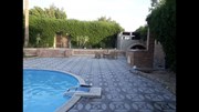 Quart Villa zum Verkauf in Mubarak 6 mit privatem Garten und Pool