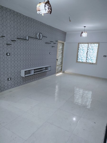 Fertige 2BD-Wohnung zum Verkauf in Hurghada, Al Ahyaa, Star City-Gebäude. In der Nähe des freien Str