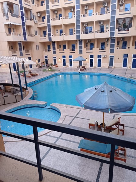 Perfektes Studio mit Poolblick im Elite-Gelände des Tiba Resorts mit Pool in Hurghada. Pools, in der