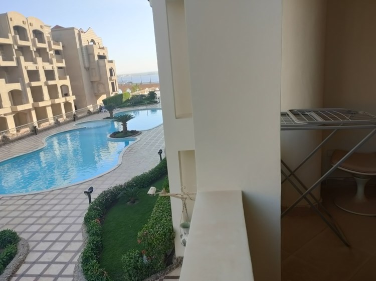 1-Zimmer-Wohnung mit Meerblick in Andalus-Komplex mit Strand