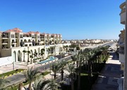 Möblierte 1BD-Wohnung zum Verkauf vor dem Gravity Hurghada Hotel, El Mamsha. 5 Minuten zu Fuß zum Me