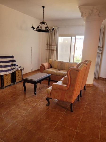 Riesige 3BD-Wohnung in der Villa in der Gegend von Magawish, Hurghada. Nur 5 Minuten vom Meer entfer