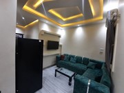 Modern möblierte und ausgestattete 2BD-Wohnung zum Verkauf hinter dem Elysees Hotel Hurghada. Über d