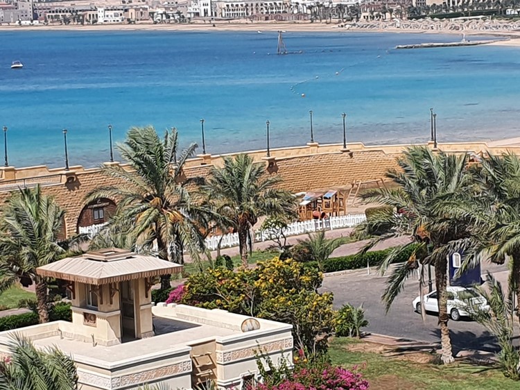 Sea view, modern furnished & equipped 2BD apartment for sale in El Andalous Sahl Hasheesh