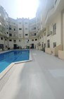 Möblierte 2BD-Wohnung im Projekt Sky, Al Ahyaa-Gebiet. Schwimmbad, in der Nähe von öffentlichem Frei