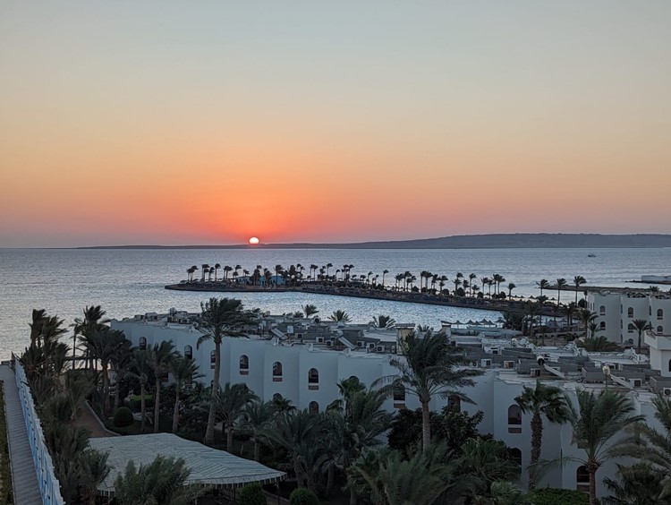 Scandic Resort Hurghada, Arabien. Meerblick, möbliertes und ausgestattetes 2BD-Apartment. Privatstra