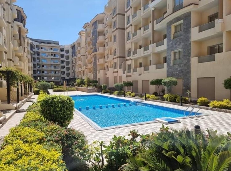 Florenza Khamsin Hurghada. Furnished studio in compound with pool front of the sea. No annual fees