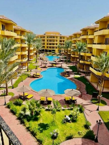 Britisches Resort Hurghada, El Kawther. Möbliertes 2BD-Apartment mit Poolblick. In der Nähe von Mams