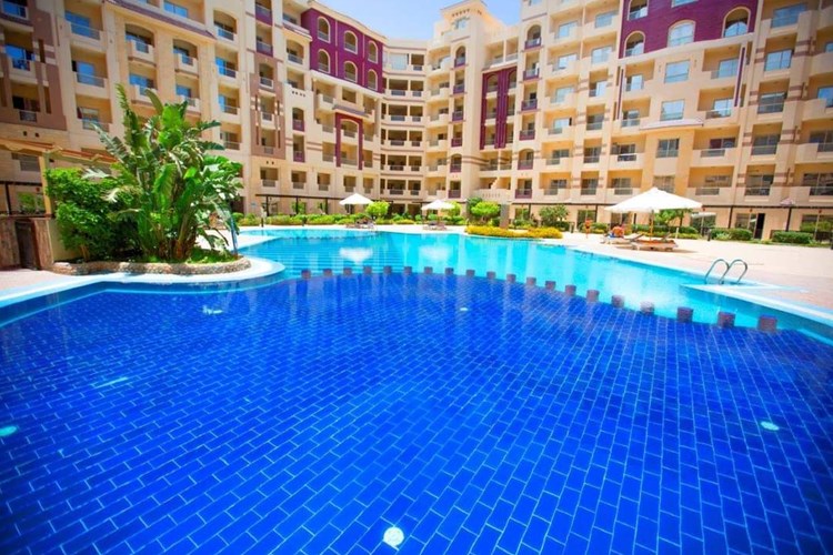 Spacious studio in Florenza Khamsin Hurghada compound with pool. 