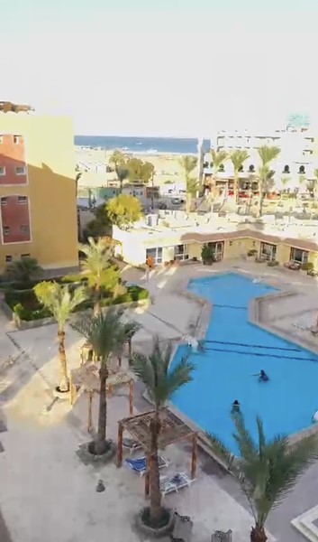 Sea view 2BD apartment for sale in Alhambra Mamsha Hurghada. Private pool