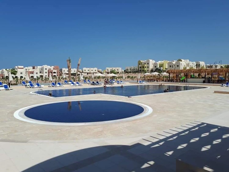 Hot offer! Apartment in Makadi Bay, in elite project Makadi Heights. 1 BD with private garden!