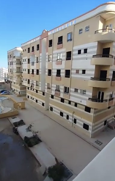 Spacious 3 bedrooms apartment for sale in Hurghada, Arabia area. Near by nice public beach