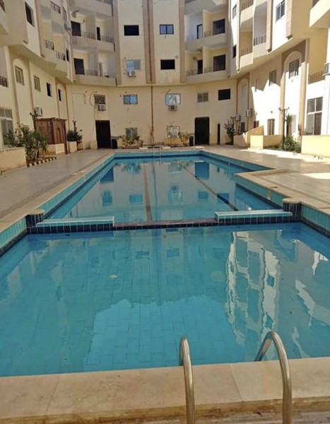 Hot offer! Studio in Hurghada, Al Ahyaa in compound with pool, across the sea. Low maintenance!