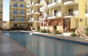 Geräumige 1BD-Wohnung im SKY 2 Compound Al Ahyaa mit unglaublichem Preis. Privater Pool, nahe Meer!