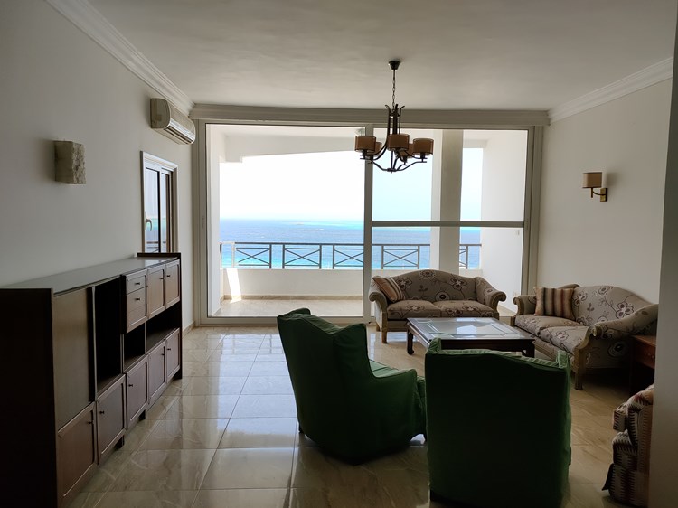 Квартира с пляжем и шикарным видом на море в Серафи Вилладж возле отеля Рома