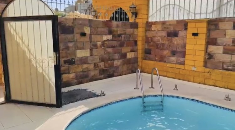 Zwei-Zimmer-Wohnung zum Verkauf In der Villa in Hurghada, Mubarak 6. Privater Pool und Garten