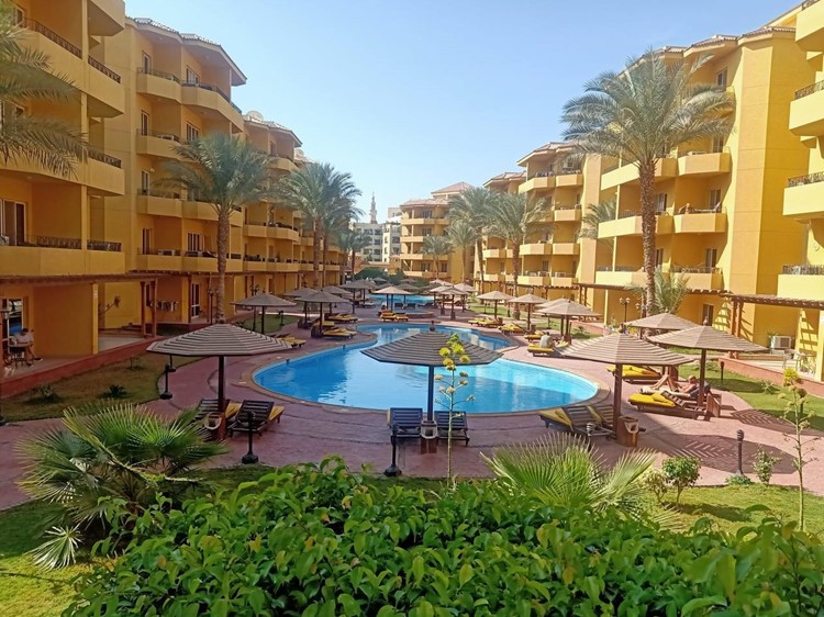 Hot offer! Furnished 1BD apartment in British resort compound, El Kawther. Near the sea 