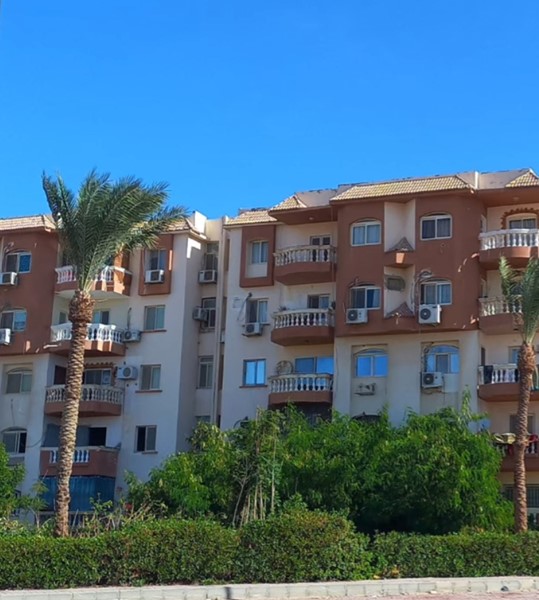 Apartment in Hurghada.Furnished 3BD apartment for sale in Mubarak 2. Near beach. Without maintenance